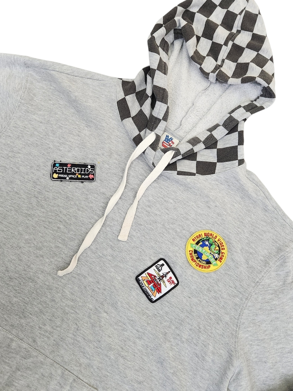Atari By Junkfood Hoodie Sweater Men’s 2XL Gray Checkered Video Game Centipede